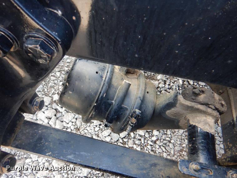 image for item HT9273 2010 Freightliner FLD120  semi truck