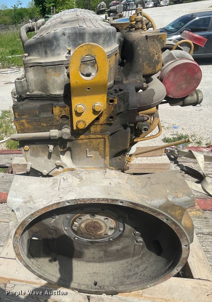 image for item IC9267 Caterpillar C12  12.0L six cylinder diesel engine