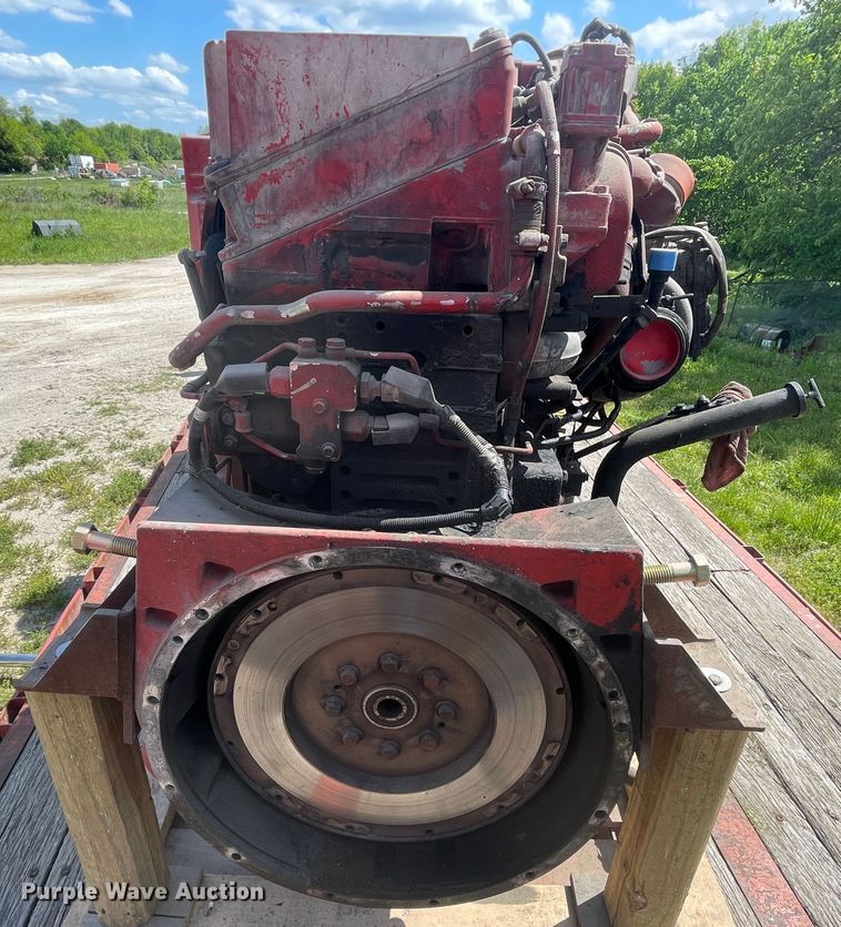 image for item IC9269 Cummins ISM  10.8L six cylinder diesel engine