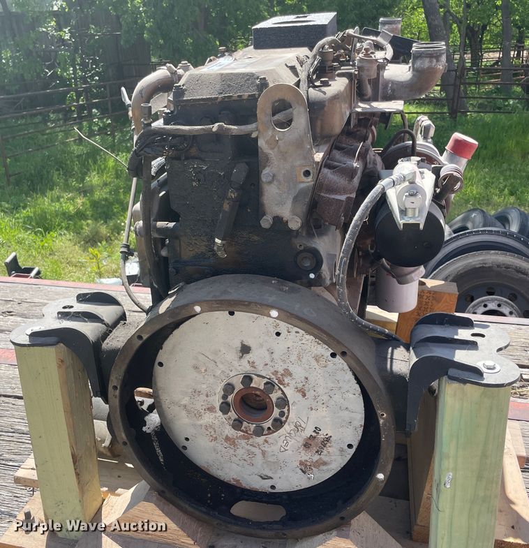 image for item IC9270 Caterpillar 3126  7.2L six cylinder diesel engine