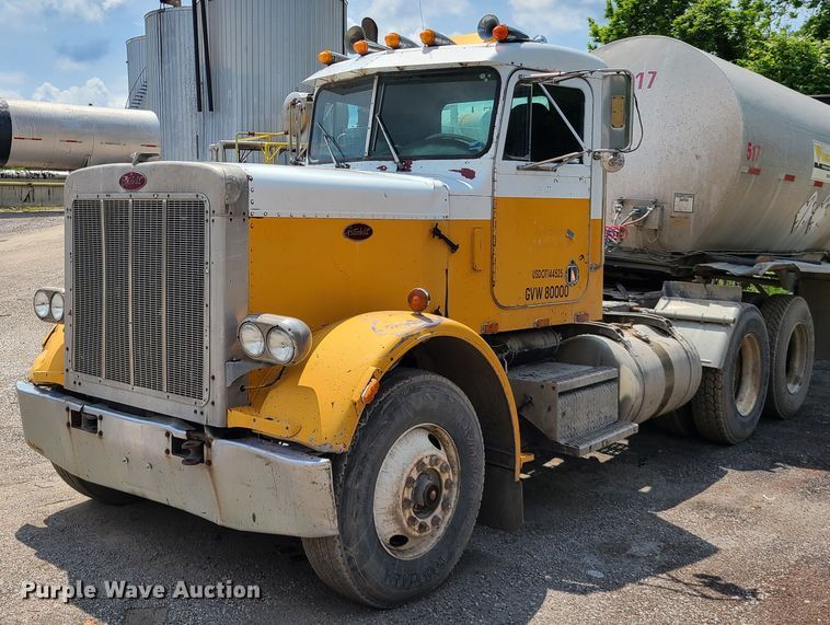 image for item IC9763 1983 Peterbilt 359  semi truck