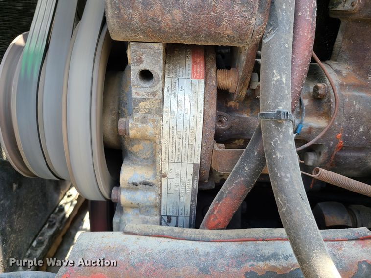 image for item IC9763 1983 Peterbilt 359  semi truck