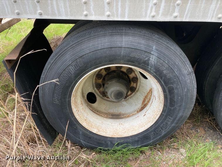 image for item II9402 2005 Strick dry van trailer