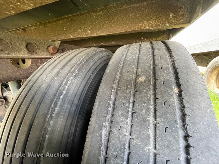 image for item II9402 2005 Strick dry van trailer