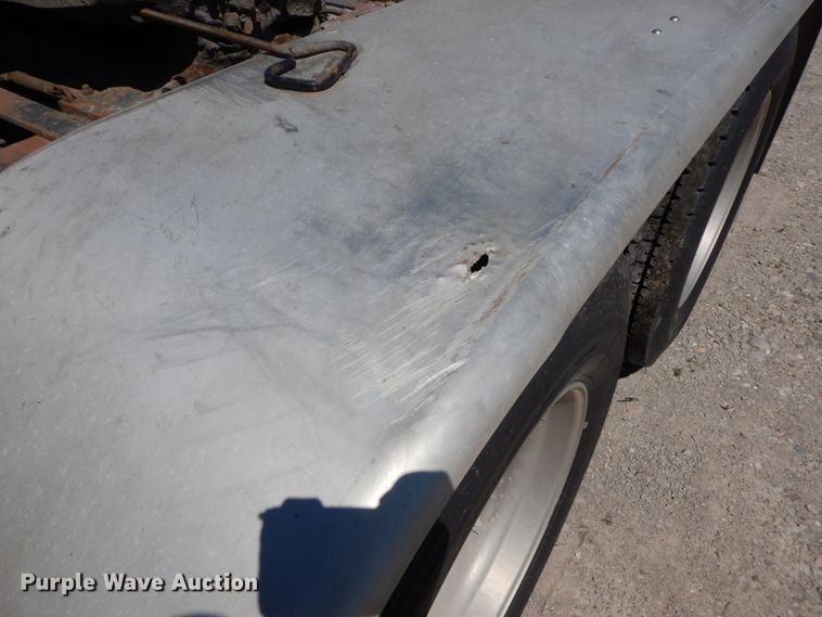 image for item IL9367 2008 International 9900i  semi truck