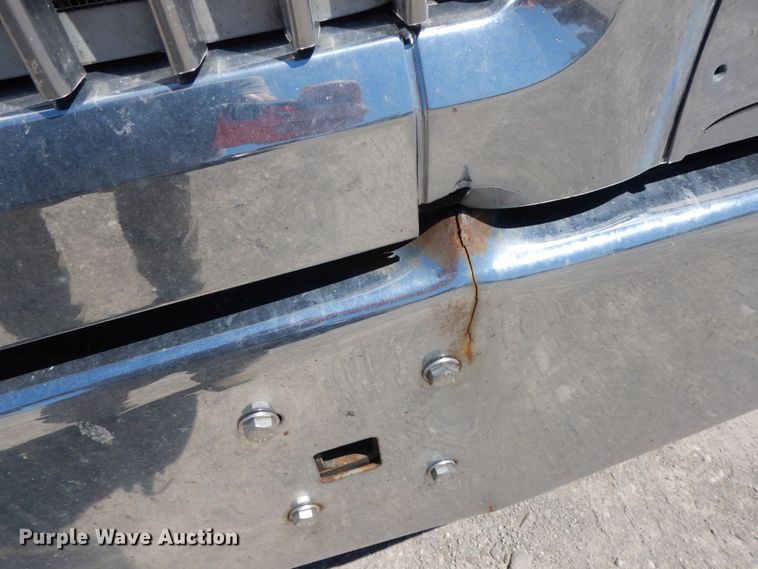 image for item IL9367 2008 International 9900i  semi truck