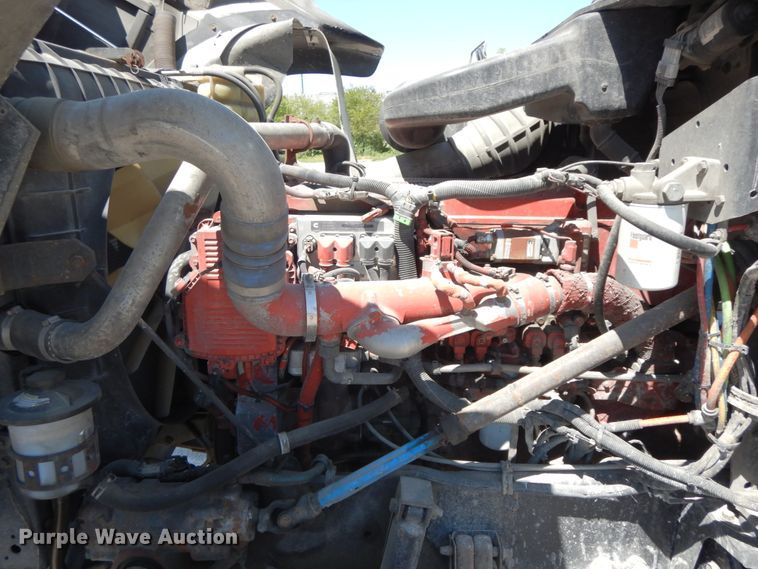 image for item IL9367 2008 International 9900i  semi truck