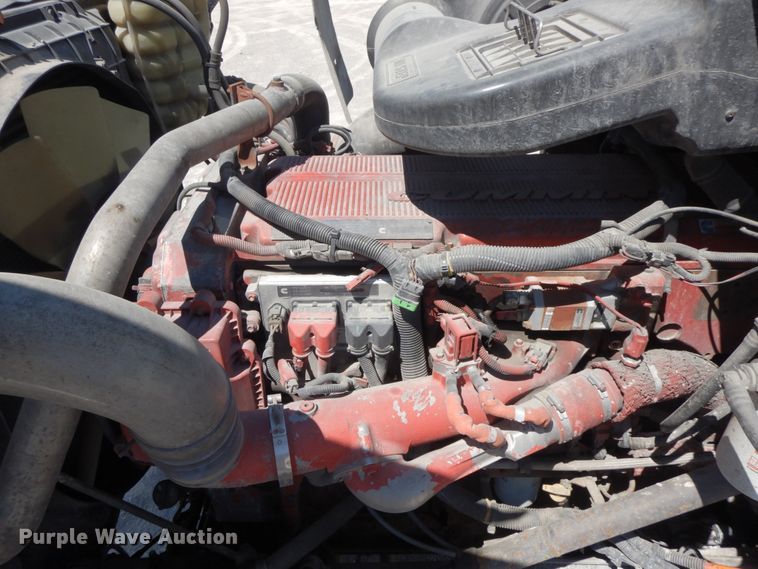 image for item IL9367 2008 International 9900i  semi truck