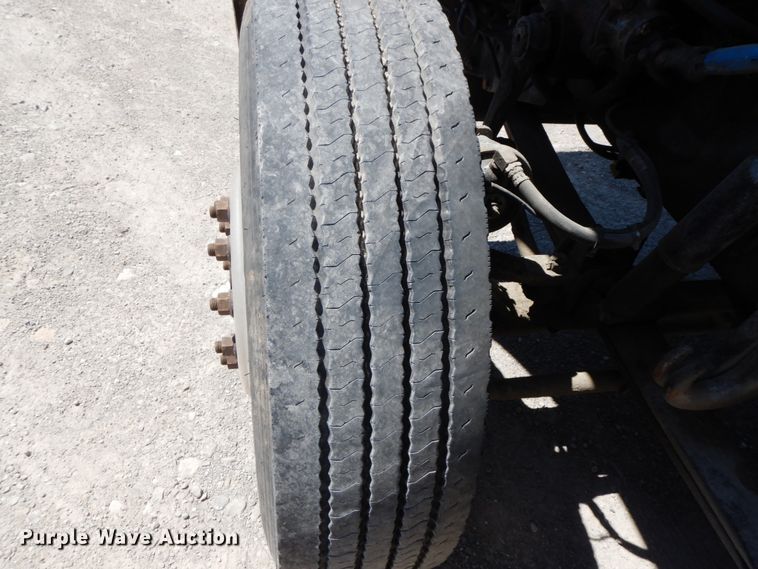 image for item IL9367 2008 International 9900i  semi truck