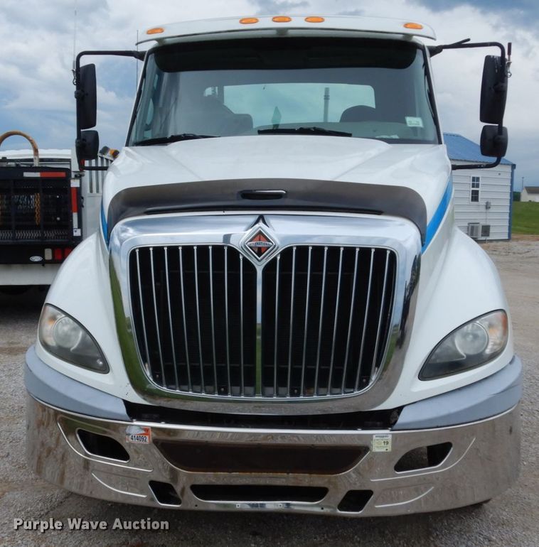 image for item IL9450 2010 International ProStar  semi truck