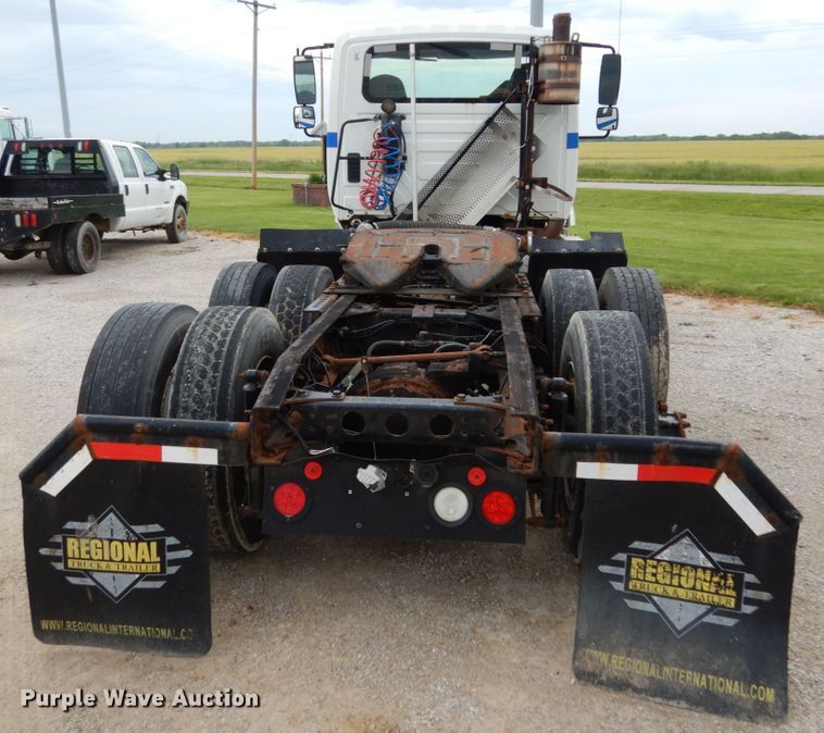 image for item IL9450 2010 International ProStar  semi truck