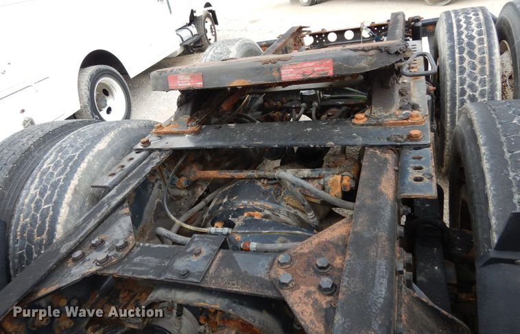 image for item IL9450 2010 International ProStar  semi truck