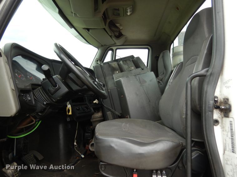 image for item IL9450 2010 International ProStar  semi truck