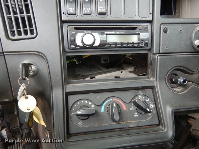 image for item IL9450 2010 International ProStar  semi truck