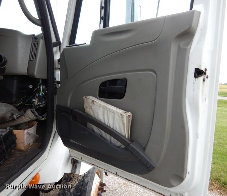 image for item IL9450 2010 International ProStar  semi truck