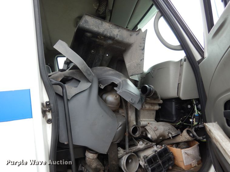 image for item IL9450 2010 International ProStar  semi truck