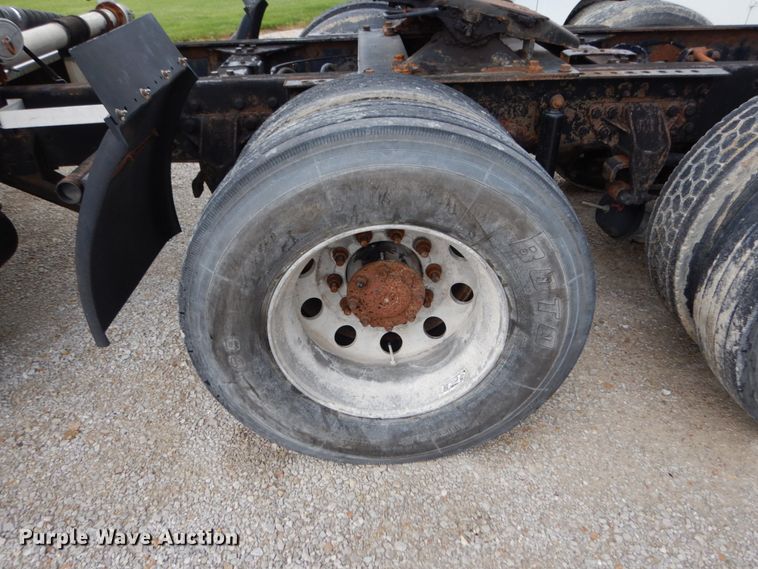 image for item IL9450 2010 International ProStar  semi truck