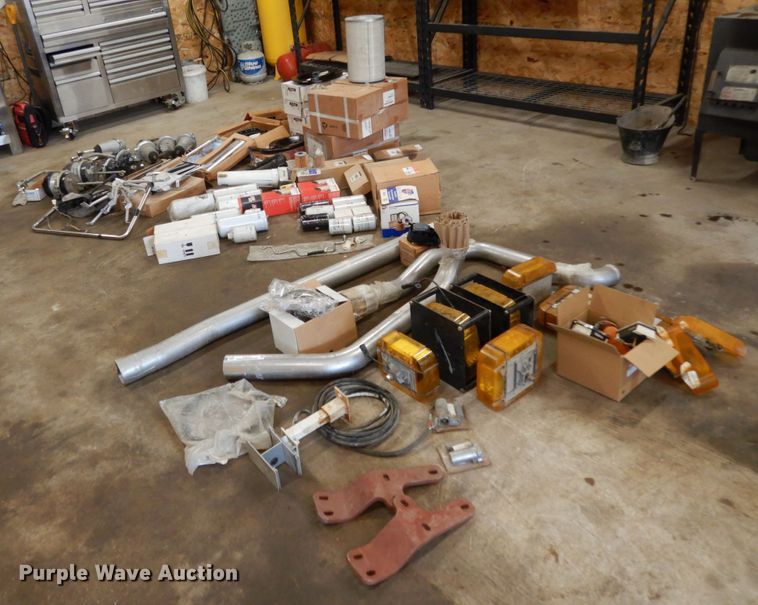 image for item IL9456 Truck parts