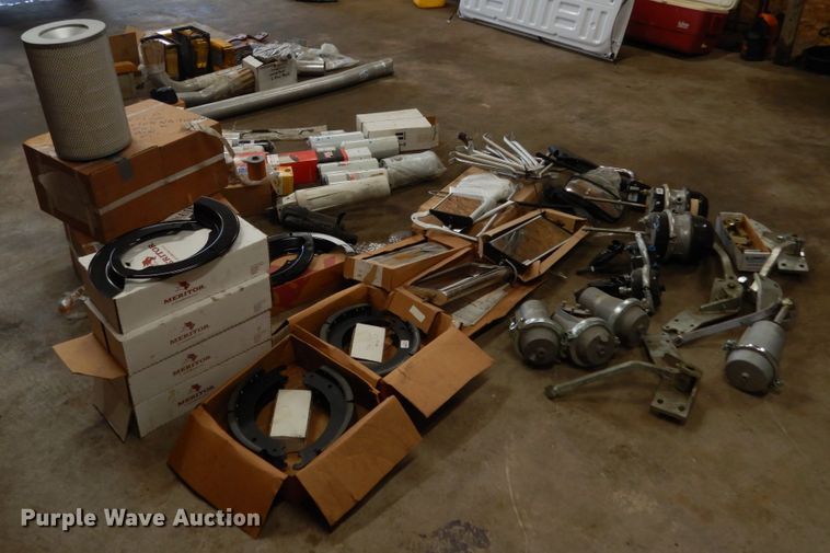 image for item IL9456 Truck parts