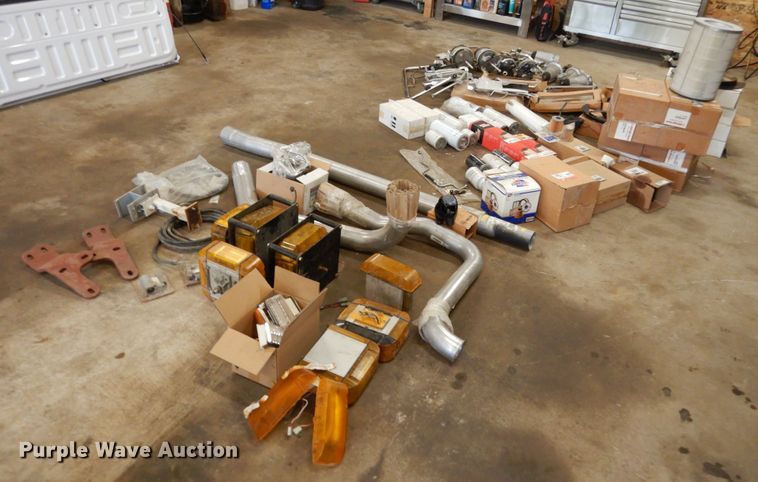 image for item IL9456 Truck parts