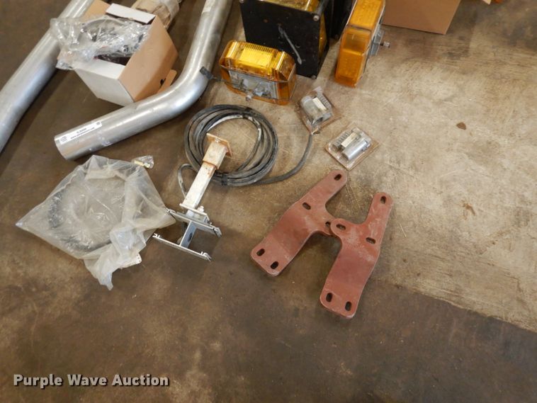 image for item IL9456 Truck parts