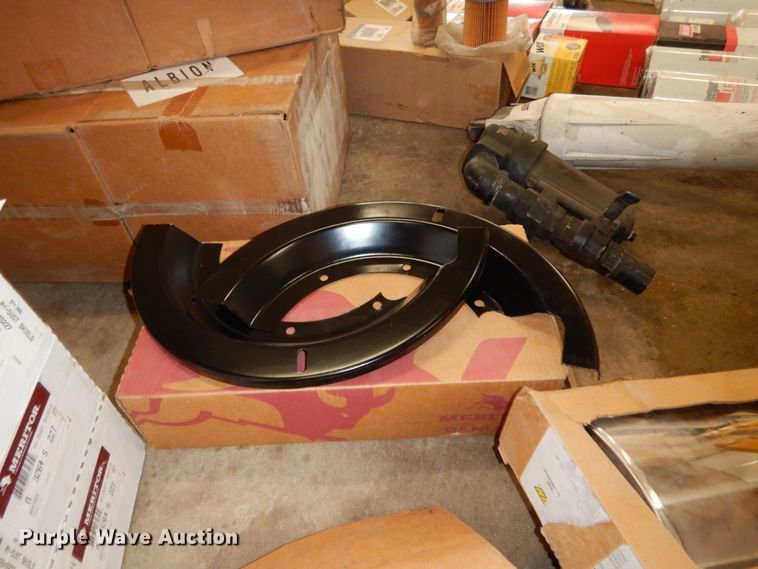 image for item IL9456 Truck parts