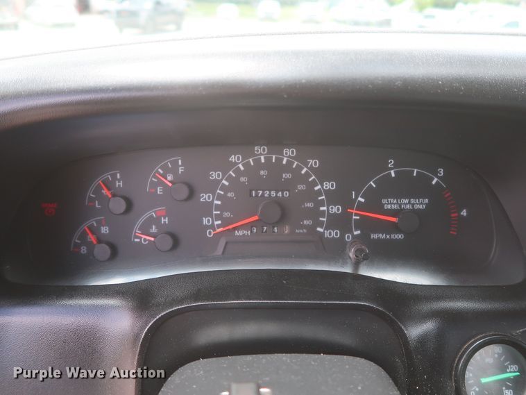 image for item IO9107 2008 Ford F650 Super Duty XL  flatbed truck