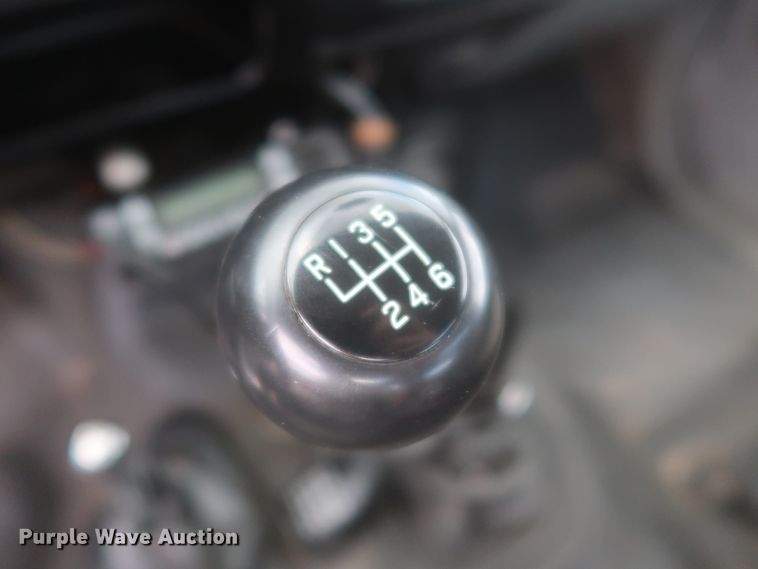 image for item IO9107 2008 Ford F650 Super Duty XL  flatbed truck