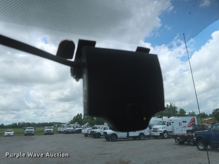 image for item IO9107 2008 Ford F650 Super Duty XL  flatbed truck