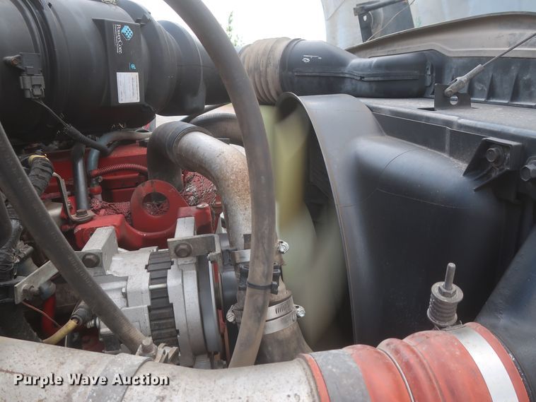 image for item IO9107 2008 Ford F650 Super Duty XL  flatbed truck