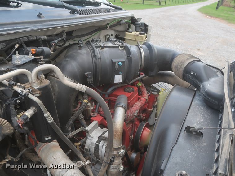 image for item IO9107 2008 Ford F650 Super Duty XL  flatbed truck