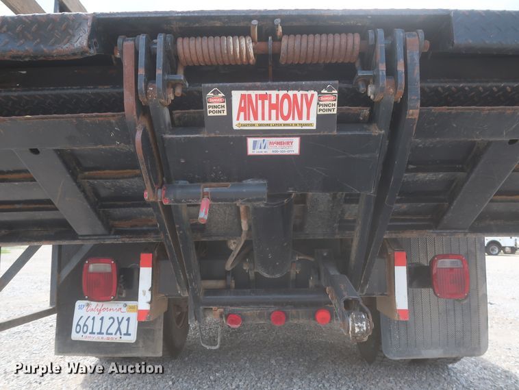 image for item IO9107 2008 Ford F650 Super Duty XL  flatbed truck