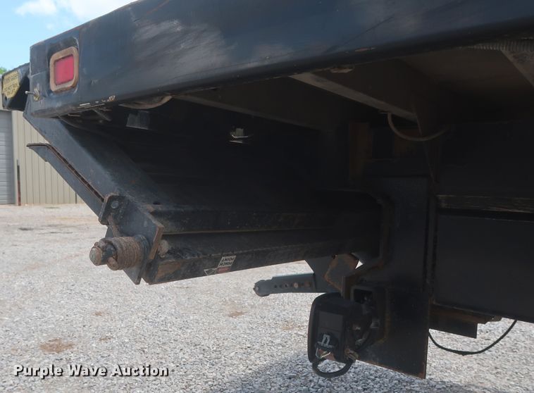 image for item IO9107 2008 Ford F650 Super Duty XL  flatbed truck