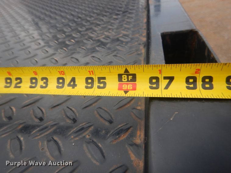 image for item IP9821 2007 Freightliner Business Class M2  flatbed truck