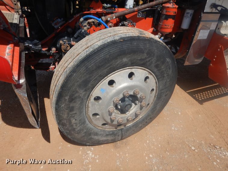 image for item IP9899 2004 Kenworth W900  semi truck