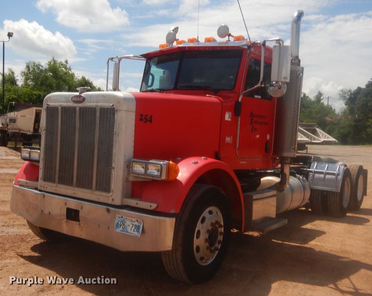 image for item IP9900 2007 Peterbilt 378  semi truck