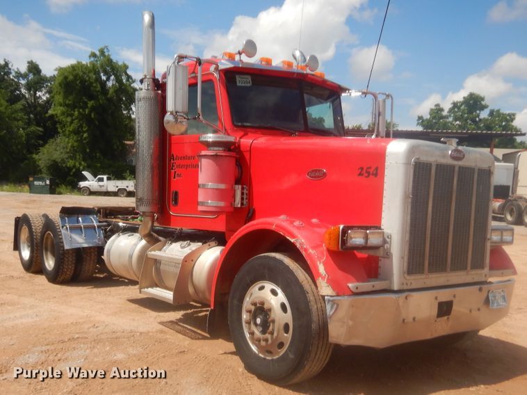 image for item IP9900 2007 Peterbilt 378  semi truck