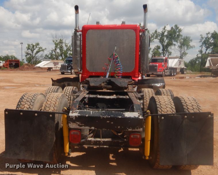 image for item IP9900 2007 Peterbilt 378  semi truck