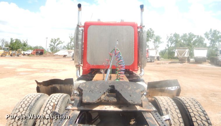 image for item IP9900 2007 Peterbilt 378  semi truck