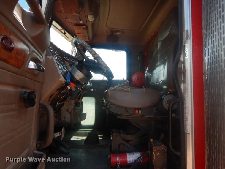 image for item IP9900 2007 Peterbilt 378  semi truck