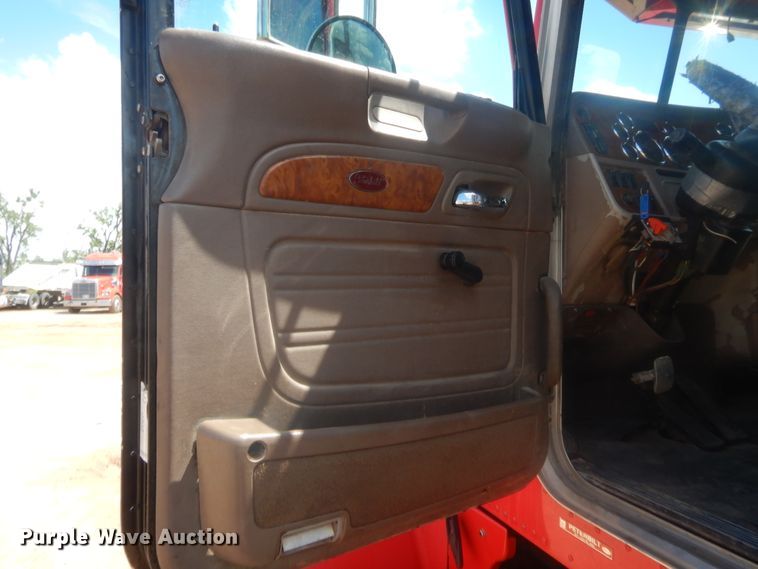 image for item IP9900 2007 Peterbilt 378  semi truck