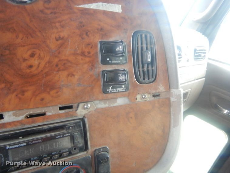 image for item IP9900 2007 Peterbilt 378  semi truck