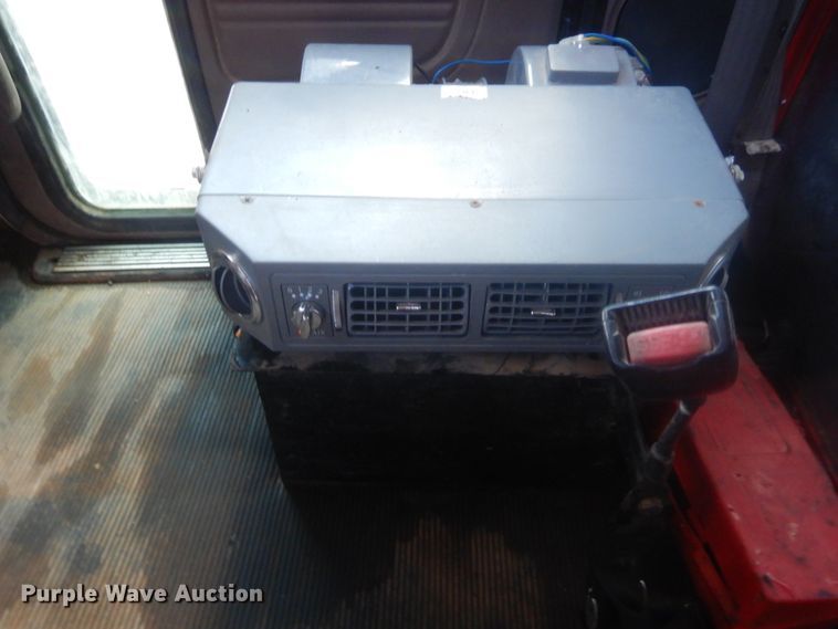 image for item IP9900 2007 Peterbilt 378  semi truck