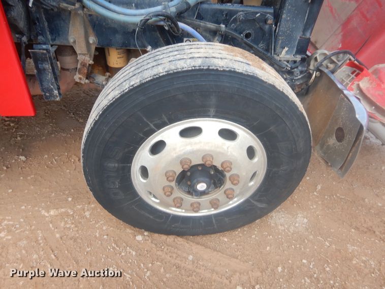 image for item IP9900 2007 Peterbilt 378  semi truck