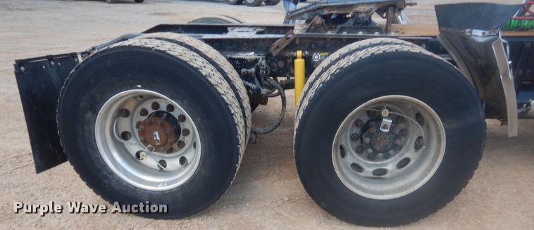 image for item IP9900 2007 Peterbilt 378  semi truck