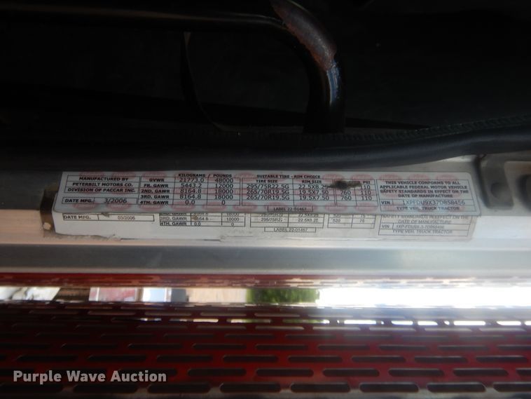 image for item IP9900 2007 Peterbilt 378  semi truck