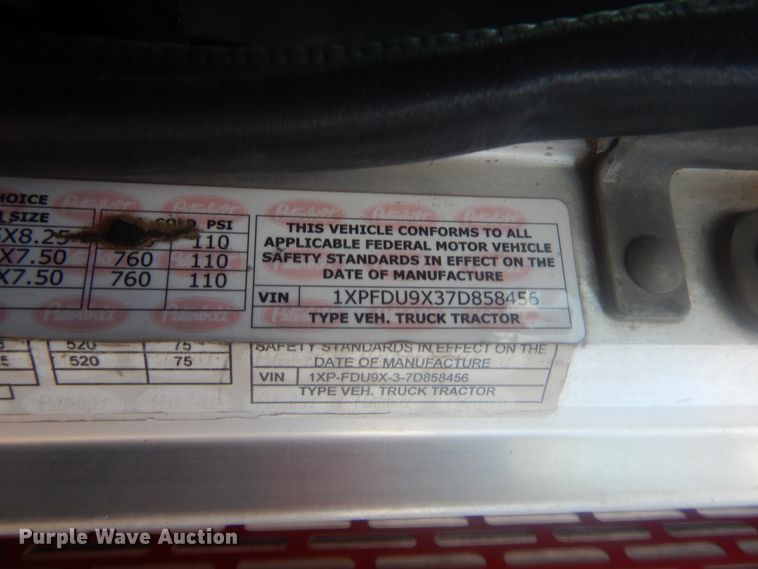 image for item IP9900 2007 Peterbilt 378  semi truck