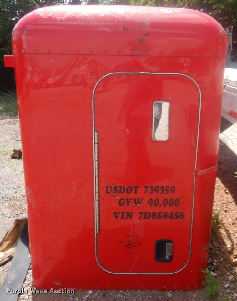 image for item IP9900 2007 Peterbilt 378  semi truck