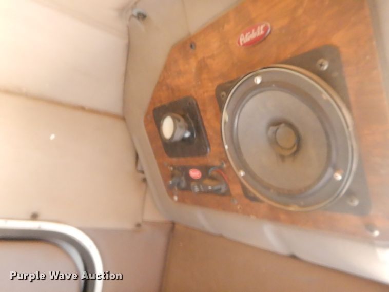 image for item IP9900 2007 Peterbilt 378  semi truck