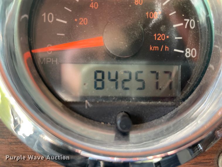 image for item IR9988 2001 Freightliner FLD132 XL Classic  semi truck